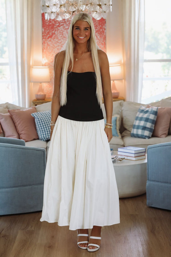 HAZEL & OLIVE Skyline Views Maxi Dress - Black and White